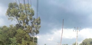 Akibat pemasangan BOX CULVERT Distribusi Air BersihTerputus Petugas Terus Lakukan Perbaikan