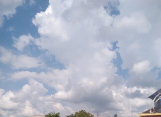 Bupati Banyuasin Periode 2018-2023, H Askolani Bagi-Bagi THR untuk Masyarkat