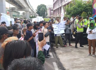Uang Nasabah Lenyap 700 juta BRI Rivai Palembang Di Demo