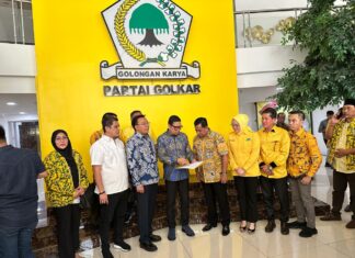 Pasangan ASTA, Resmi Terima Surat Keputusan dan Penetapan Sebagai Calon Bupati dan Wakil Bupati Banyuasin Dari Golkar
