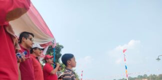 Calonbup Askolani Memeriahkan Lomba Bidar Di Kecamatan Rantau Bayur