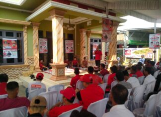 KAMPANYE DI BETUNG CALON GUBENUR EDDY SANTANA, BANYAK BANYAK BERJALAN JANGAN NAIK HELIKOPTER BIAR TAU KEADAAN.