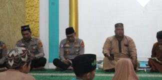 AKP Suwandi Satlantas Polres Banyuasin Gelar Kegiatan Polantas Menyapa Dan Bakti Sosial
