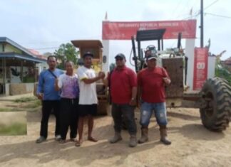 Pemerintah Desa Majatra, Melakukan Kegiatan Pengerasan Jalan Desa.